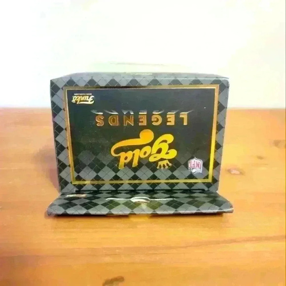 Funko gold NFL legends Walter Payton Chicago Bears - Picture 5 of 6